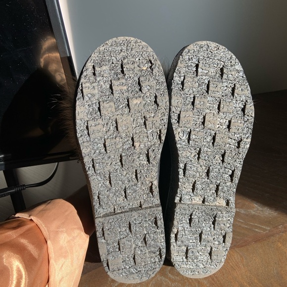 Black Slip-On Shoes with Faux Fur Pom Pom 6 - Picture 11 of 11